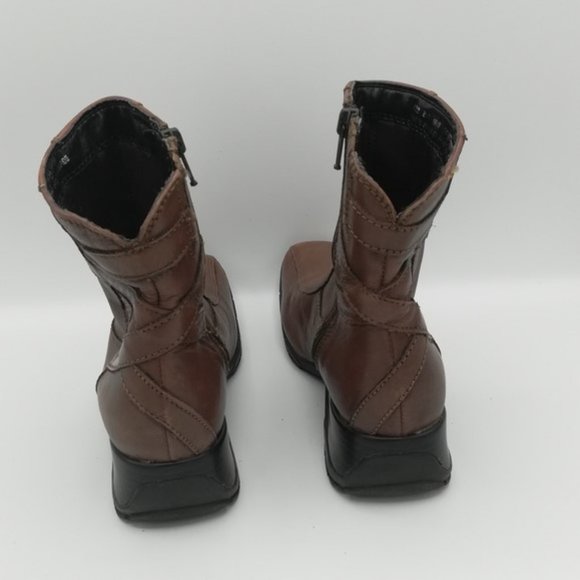 Clarks Leather Ankle Boots, Brandy Brown, Size 9.5 - Picture 4 of 5